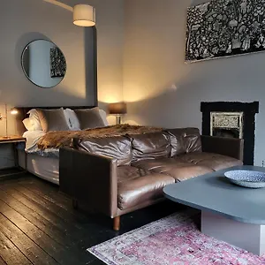 10 Large Elegant - Prime Location - Comfortable - Private Apartment Brighton
